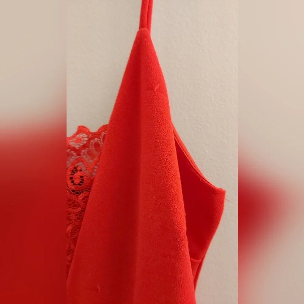 Red jumper - Picture 4 of 4